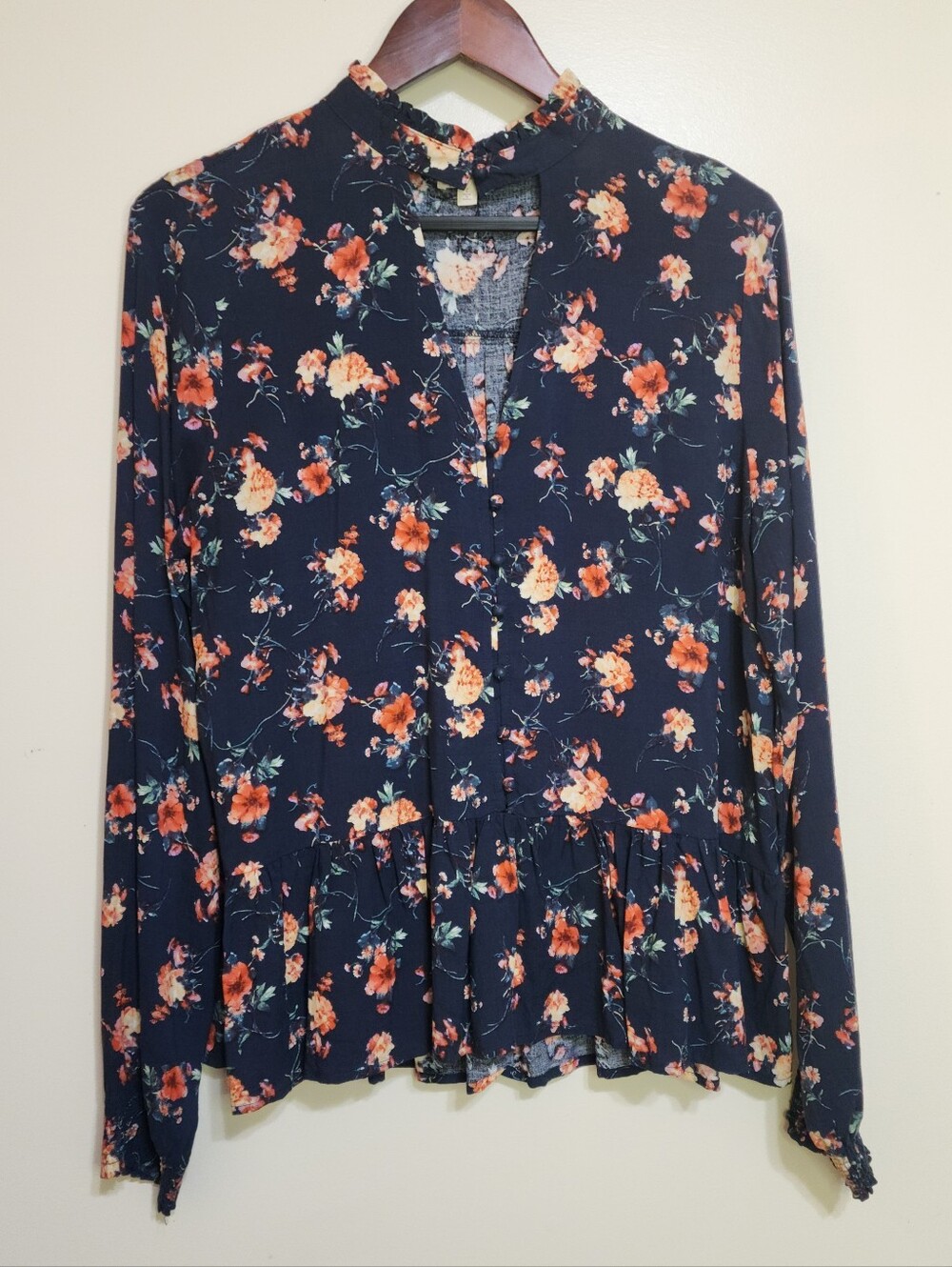 Hem & Thread Womens Tunic Boho S. Large Shirt Floral Ruffle Button Up Keyhole - Picture 6 of 10